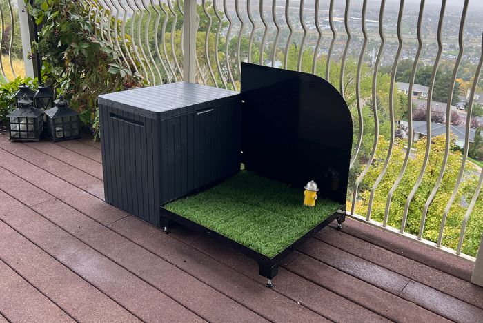 K9 Kennel Store Quick N Clean Potty Station - Plastic Potty Attendant & Pee Guard - Potty Station by K9 Kennel Store