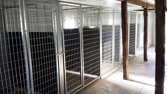 TK Products Kennel Isolation Panel HDPE - - Dog Kennels & Runs Accessories by TK Products