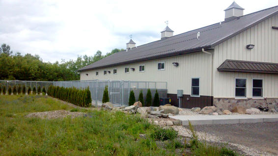 TK Products Back to Back Complete 12-Run Kennel 5’x5’ w/ Stainless Steel Hardware - - Dog Kennels & Runs by TK Products